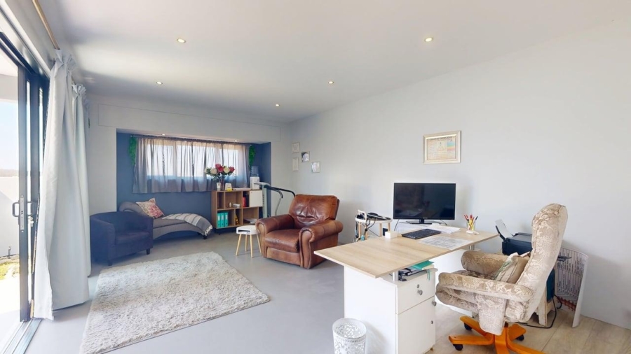 3 Bedroom Property for Sale in Olifantskop Western Cape